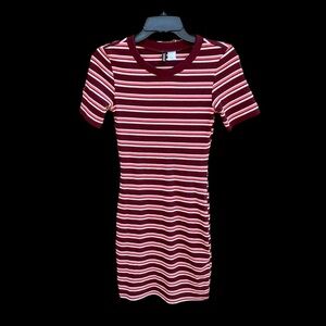 H&M DIVIDED WOMEN’S CREW NECK T-SHIRT DRESS SIZE 4 STRIPED MAROON